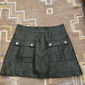 Mini skirt Camilo green color. New with tags!